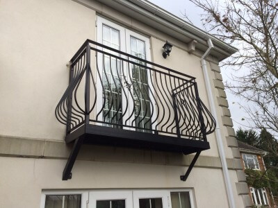 A quality Juliette balcony installation.